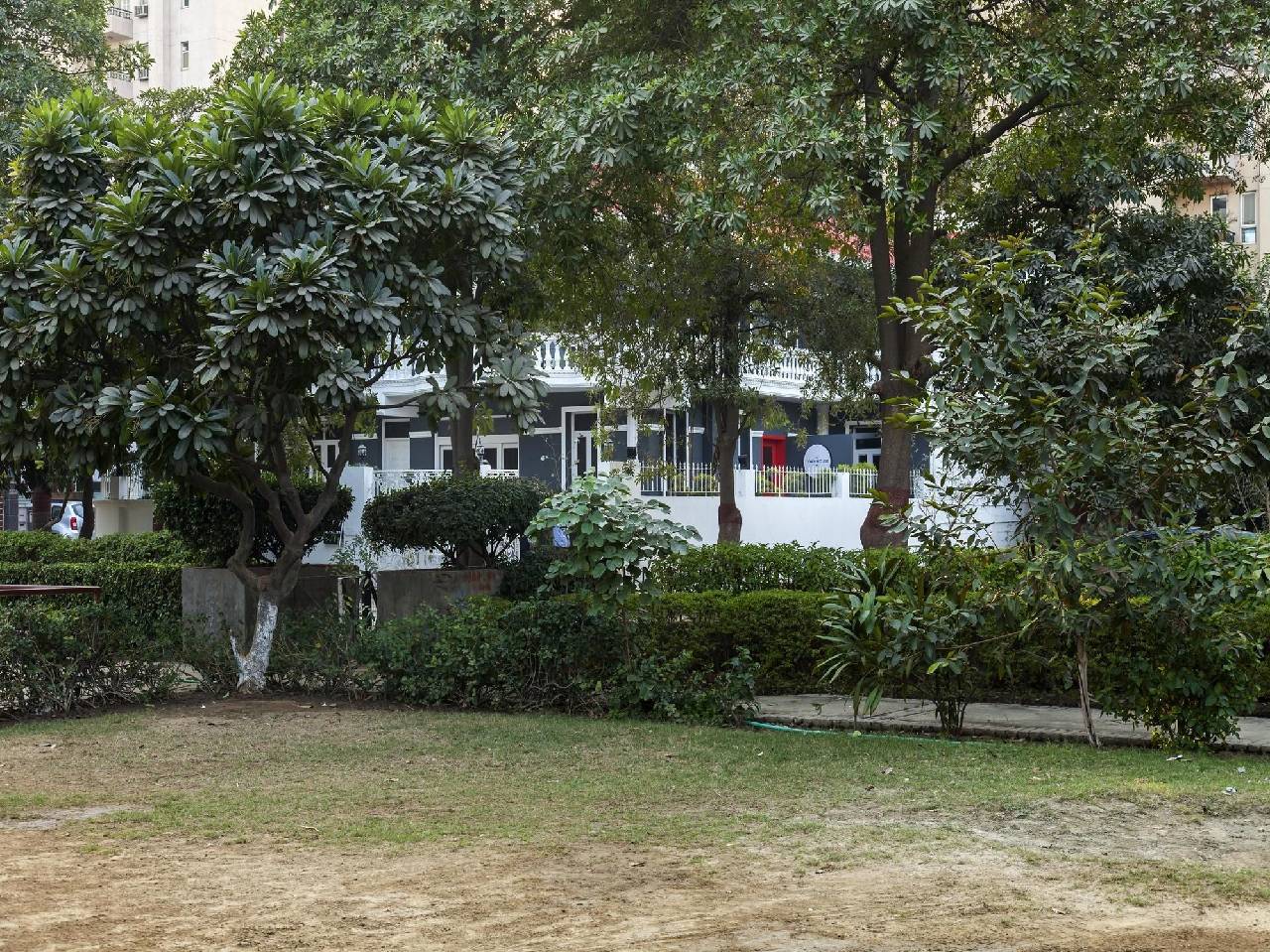 Oyo Flagship Sohna Road South City 2 