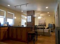 Holman Street Apartment (هولمان استریت آپارتمان) 