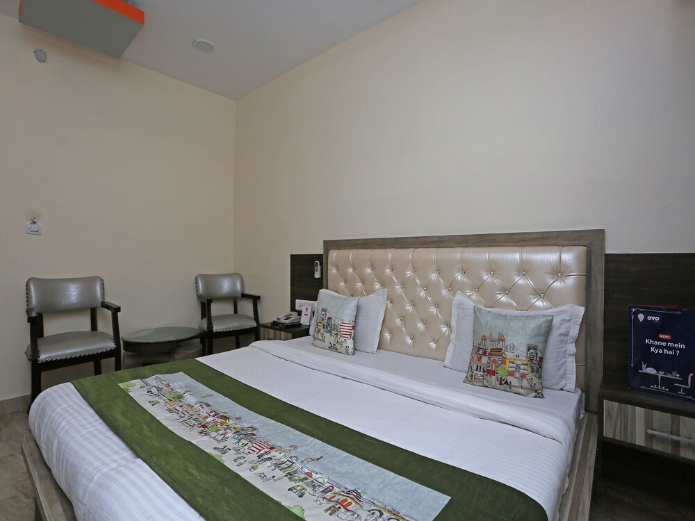 Oyo 4511 Hotel Nagpal Guestroom