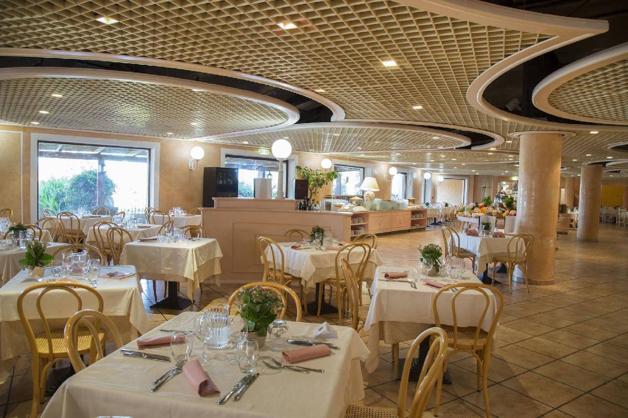Sant'elmo Beach Hotel 