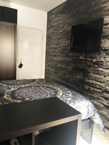 Room Hera 