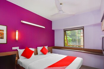 Oyo 18803 Smart Inn Guestroom