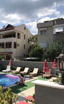 Twenty One Hotel Outdoor Pool