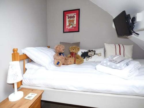 Housekeepers Barnard Castle (هوسكیپرس بارنارد كاستل) 