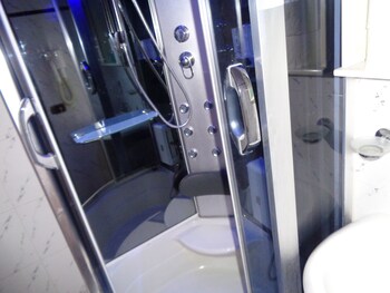 Hotel Ristorante Pizzeria Le Voilier Bathroom