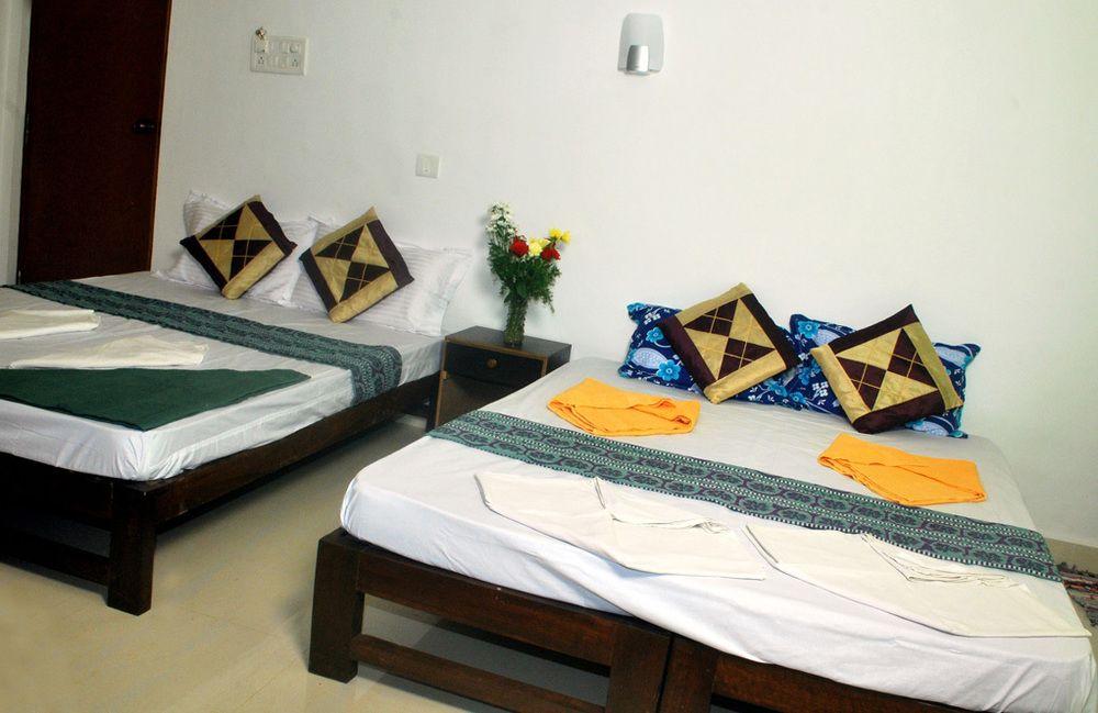 Calangute Beach Side Hotel 
