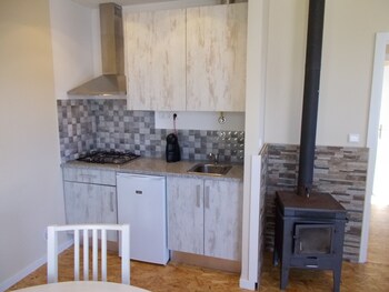 Eira Do Vez In-Room Kitchenette