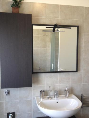 Perla Del Lago Rent Apartments 