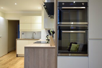 Yourapartment River View Apts (یوراپارتمنت ریور ویو آپتس) In-Room Kitchen