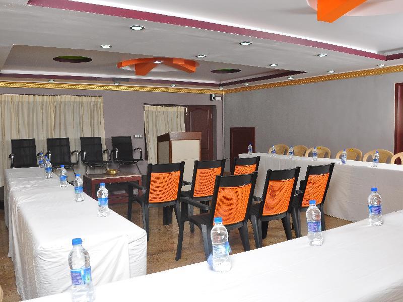 Hotel Grand Paradise Inn 