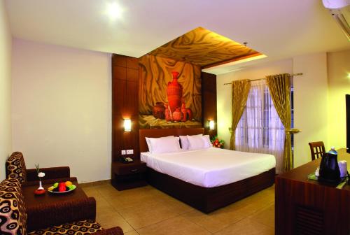 Eastend Clayhouse Chalakudy 