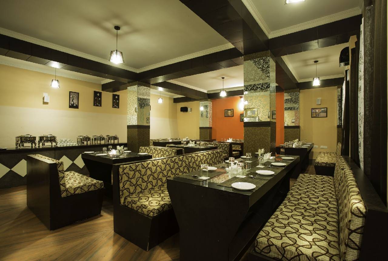 Golden Star Continental & Spa 