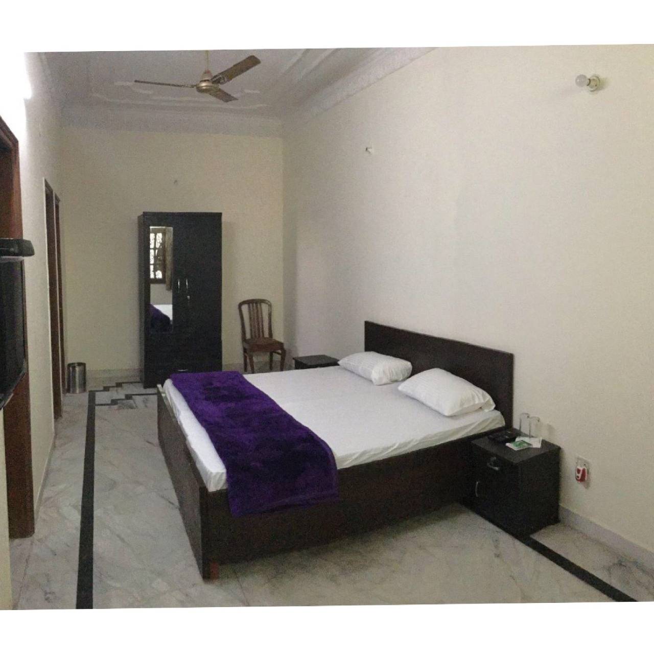 Aman Inn 