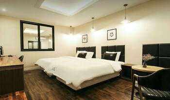 The Hotel Changwon Guestroom