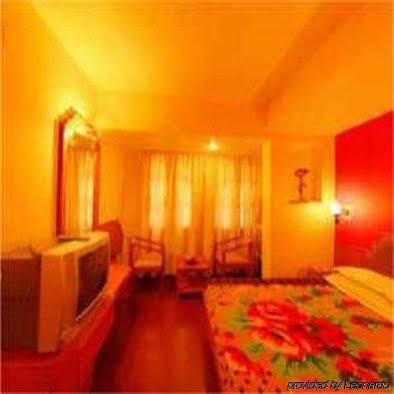 Nahar Nilgiris Hotel 