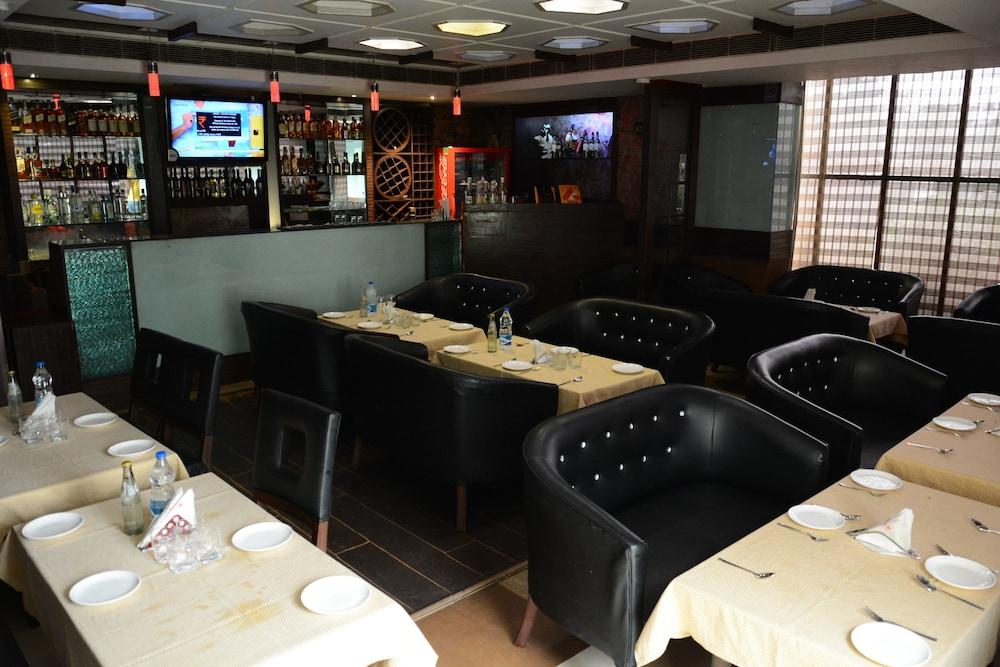 Hotel Ajuba Residency 