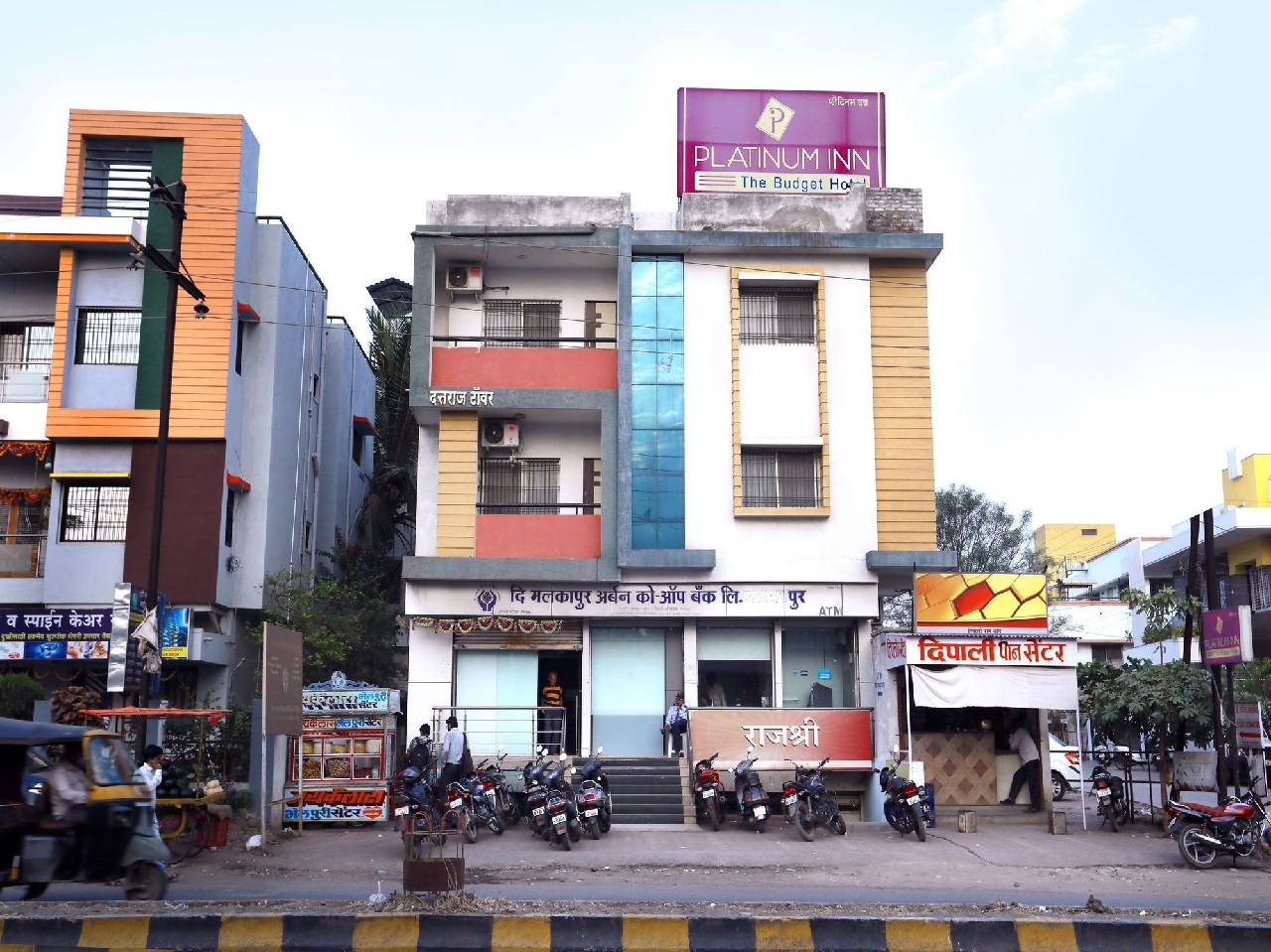 Oyo 10507 Hotel Platinum 