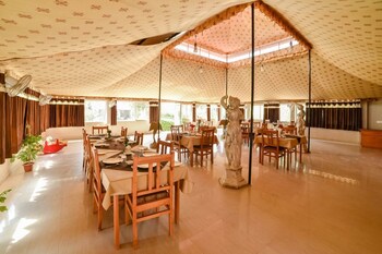 Pushkar Rajwara Resort Restaurant