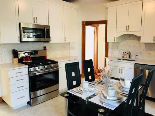 Boston Luxury Suites (بوستون لاکچری سوئیتس) 