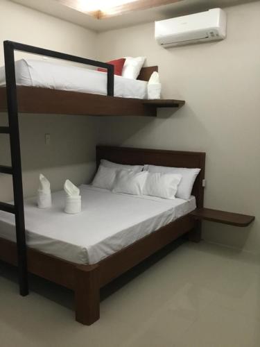 4.13 Suites Hotel 