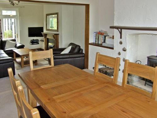 Railway Cottage Fairbourne (ریلوی كوتاج فیربورن) 