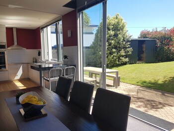 Lake Taupo Gem Book One Or Both In-Room Dining