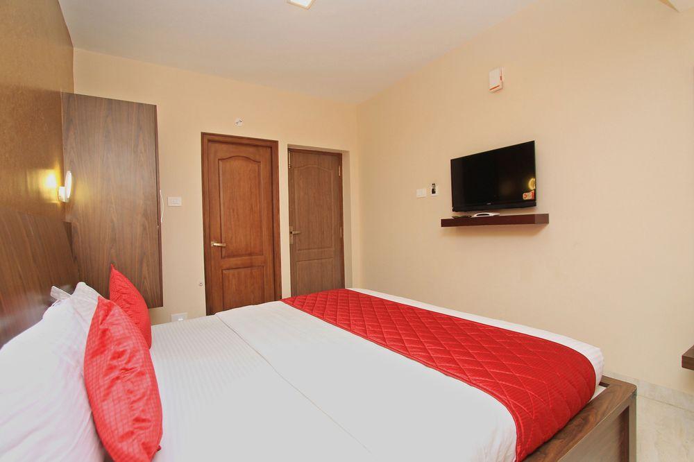 Oyo 11396 Hotel Cyprus Inn 