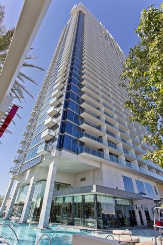 Luxury Suites At Palms Place 