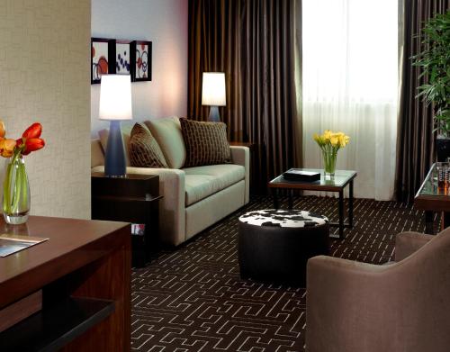 The Highland Dallas Curio Collection By Hilton 