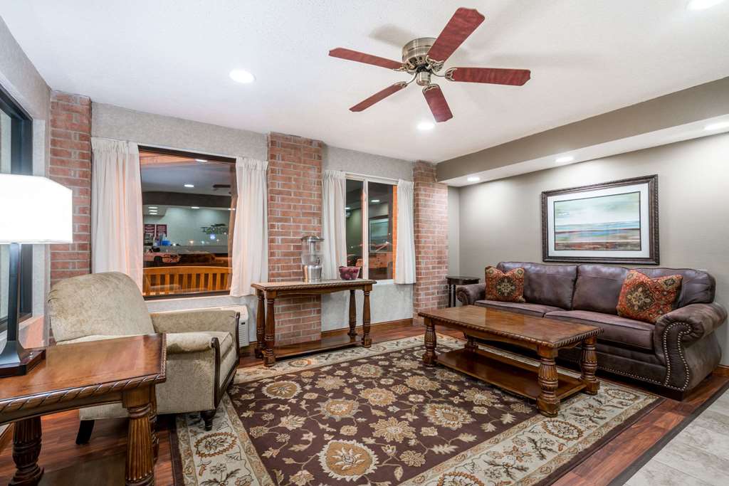 Baymont by Wyndham Marshfield - photo 2