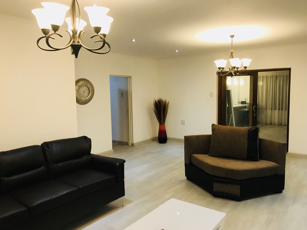 Airport Royal Guest House