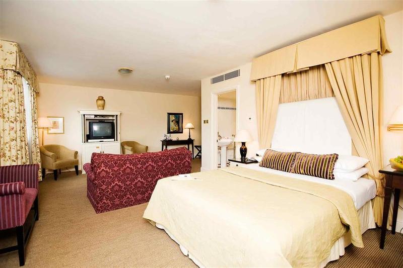 Woughton House Mgallery By Sofitel Room