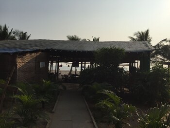 Morjim Coco Palms Resort Restaurant