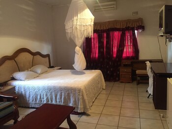 Kana Guest House Guestroom