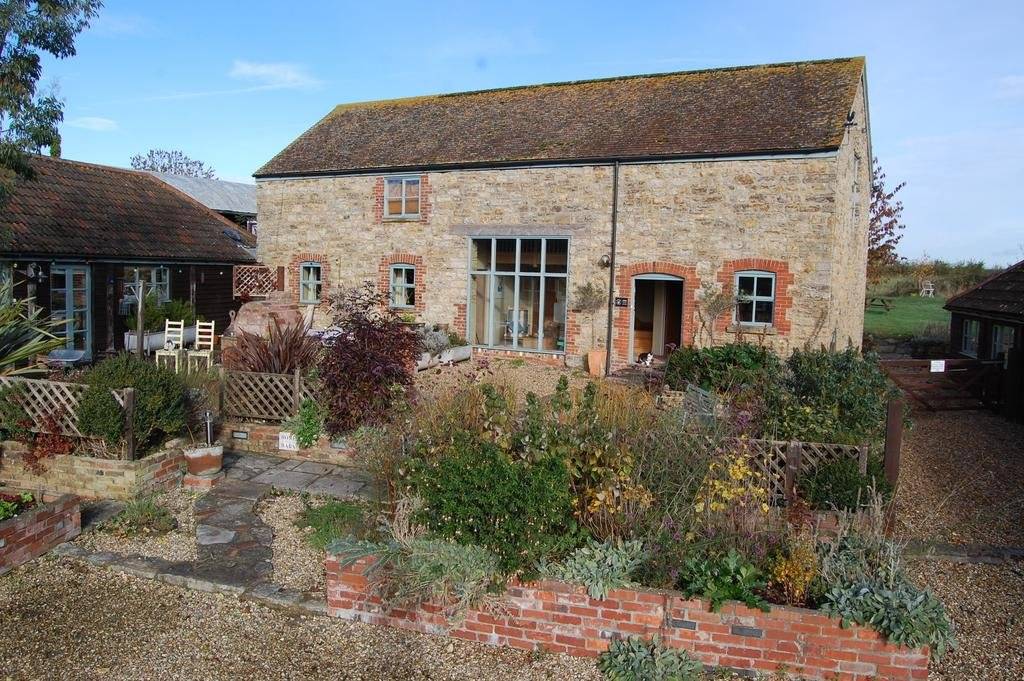 Home Barn Bed And Breakfast 