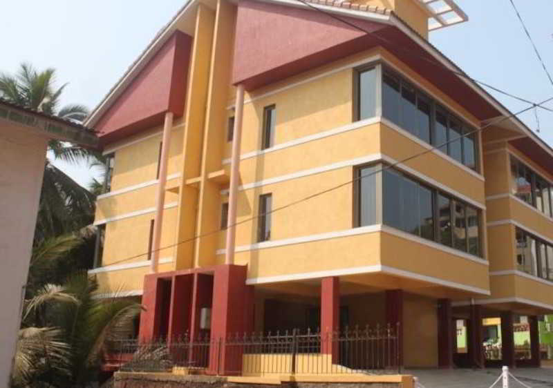 Casa Amarilla General view