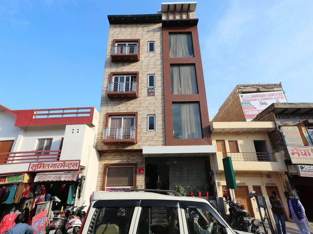 Oyo 10842 Hotel Anjali Mahal 