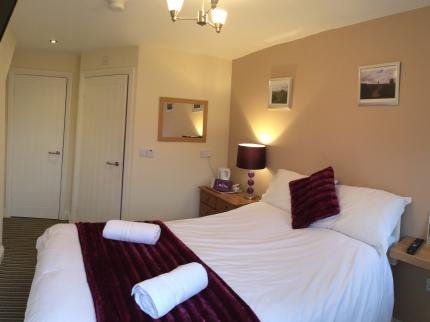 The Courtyard Rooms 