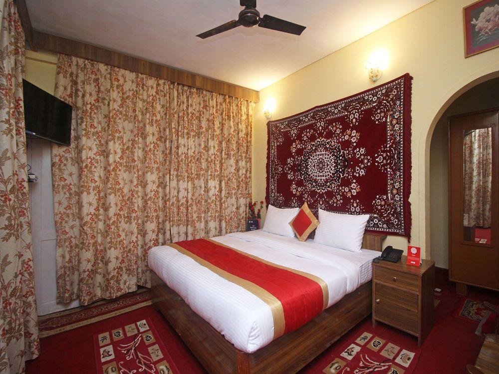 Oyo 9331 Hotel White House 