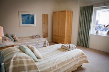 West Fenton Court (وست فنتون كورت) Guestroom