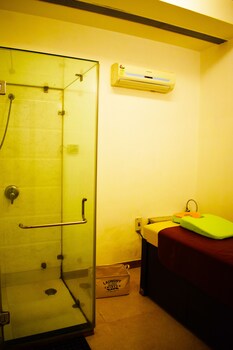Vits Mango Blossom Treatment Room