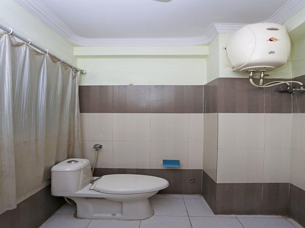Oyo 8909 Hotel Grand 