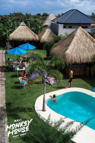 Bali Monkey House Surfcamp 