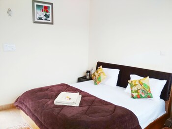 Silver Dew Resorts Guestroom