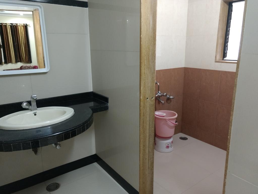 Hotel Shanti Palace 