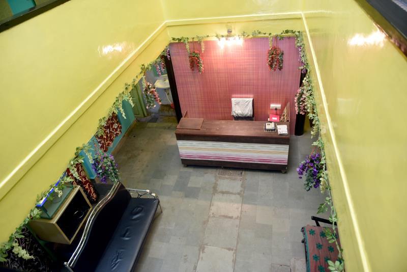 Hotel Deluxe Residency 