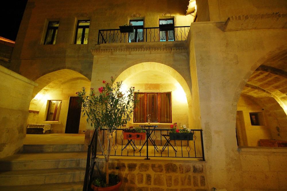 Karadut Cave Hotel (كارادوت كاو هتل) 