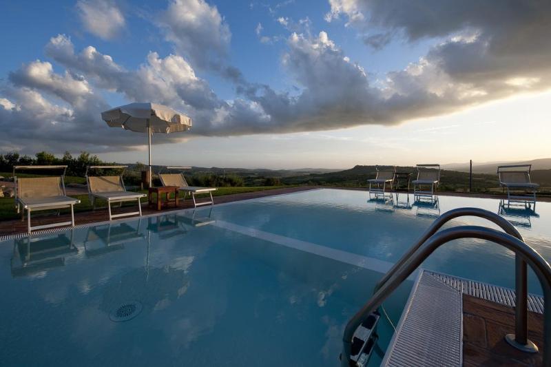 Saturnia Tuscany Hotel Pool