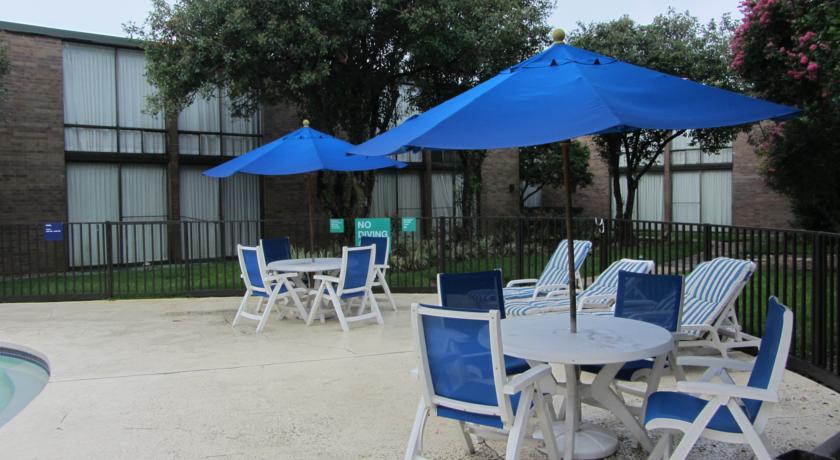 Red Lion Hotel Houston Intercontinental Airport 