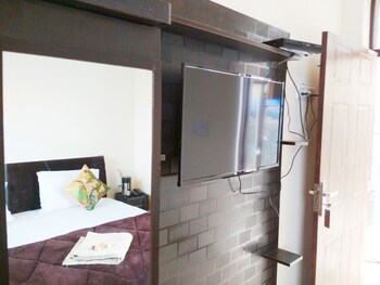 Silver Dew Resorts Guestroom